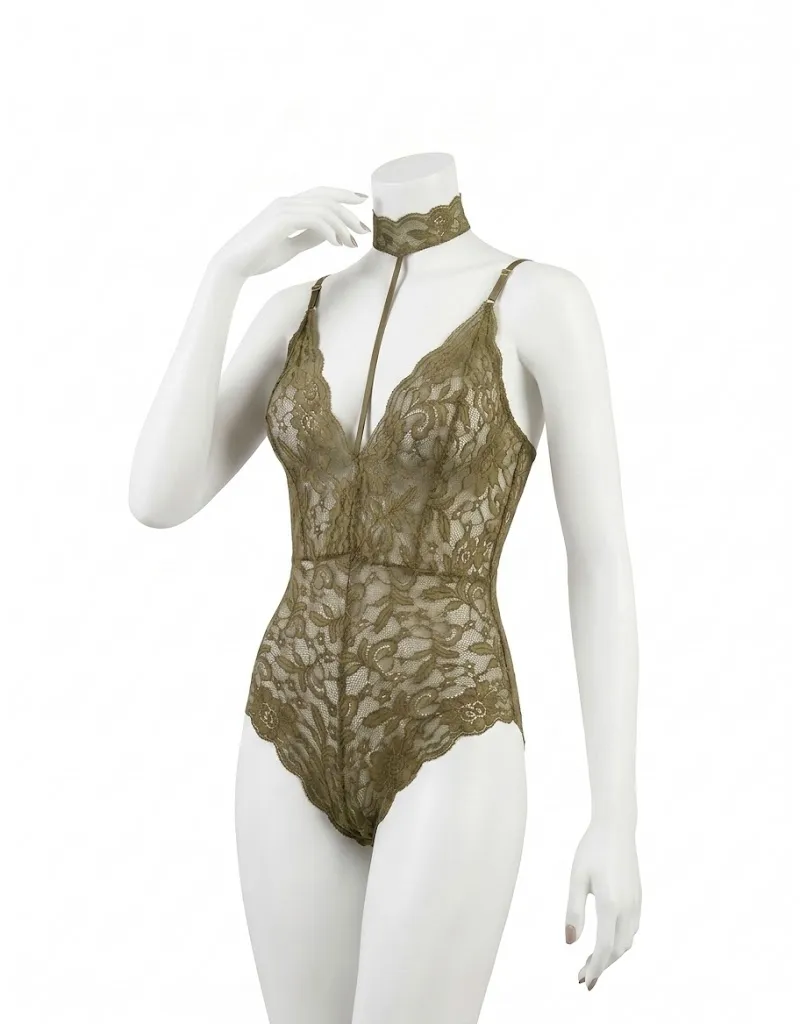 Body en dentelle, col choker intégré et dos nu croisé