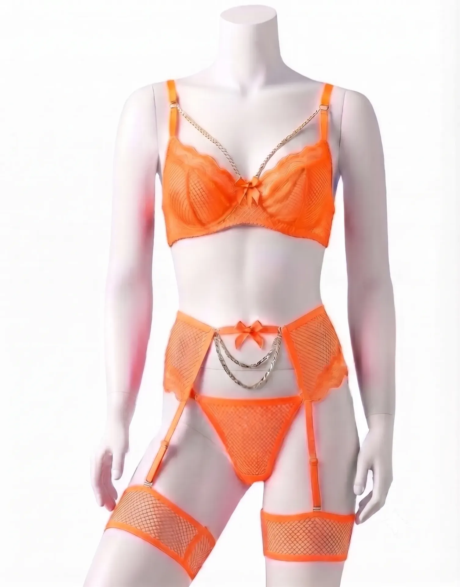 طقم حمالة صدر، ثونغ، وحزام رباط بأسلوب المجوهرات (جواهر)
